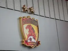 体育娱乐平台-包含离谱！广州队单刀错失备战中超蒂姆连续七场比赛得分超过精彩发挥，瓦伦西亚回应争议的词条